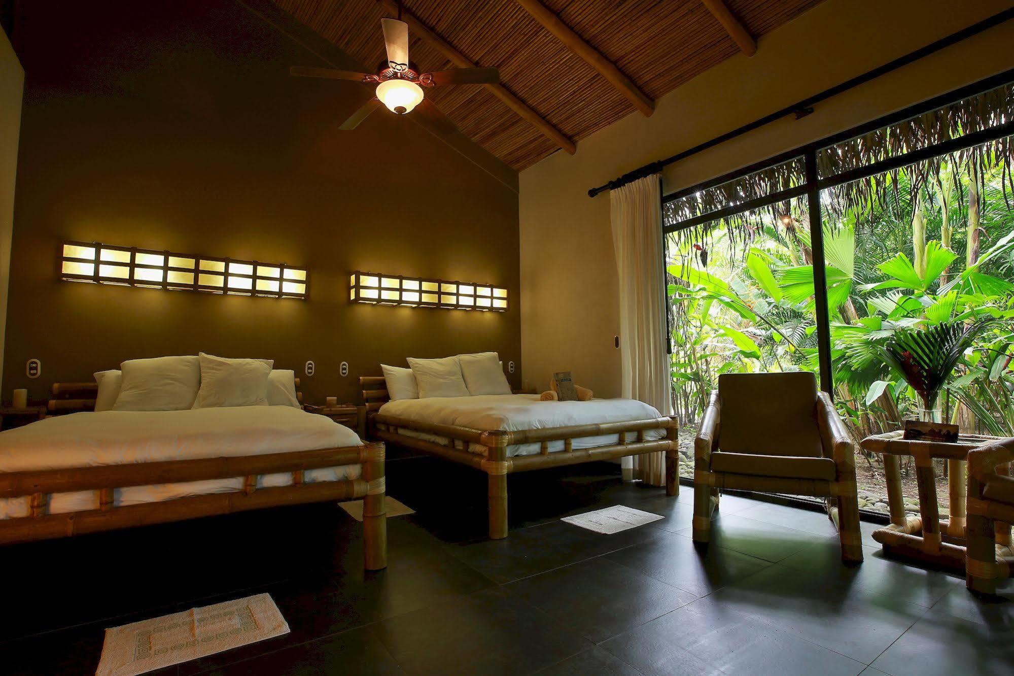 Clandestino Beach Resort Parrita Kültér fotó